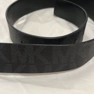 Michael KORS Black leather reversable belt